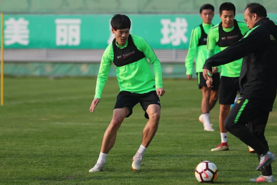 九游app-关于广东宏远发布备战花絮，今夜内部沟通，意大利杯任务艰巨，训练强度明显提升的信息-九游app